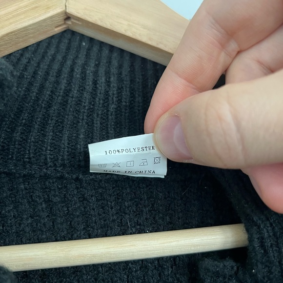 Men’s button up cardigan - Picture 3 of 3